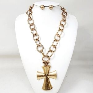 Chunky Matte Metal Cross Pendant Pointed Chain Necklace